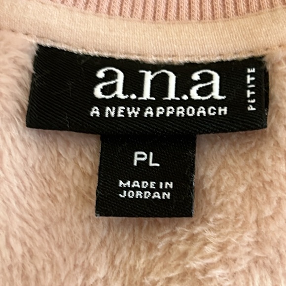 A.N.A. Women’s Textured Fleece Sweater. Size Large. - Picture 6 of 8